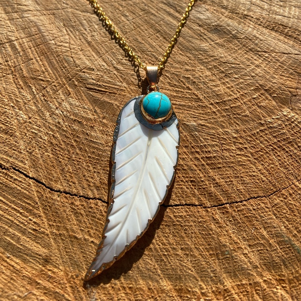 Seashell feather necklace